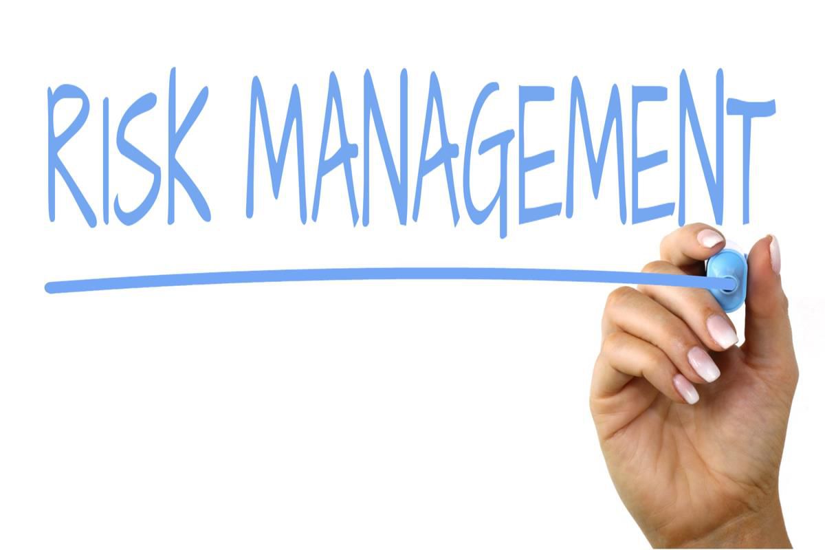 Performance and Risk Management in Healthcare